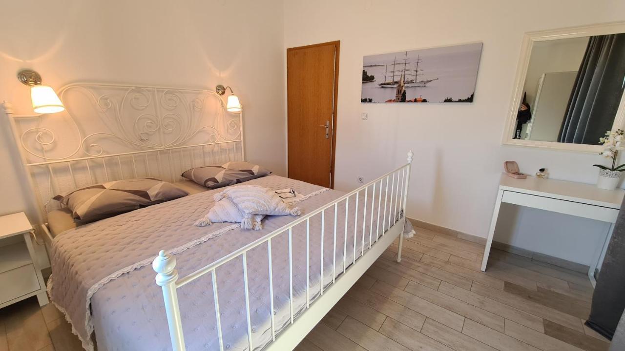 Apartments By The Sea Mokalo, Peljesac - 10201 오레비츠 외부 사진